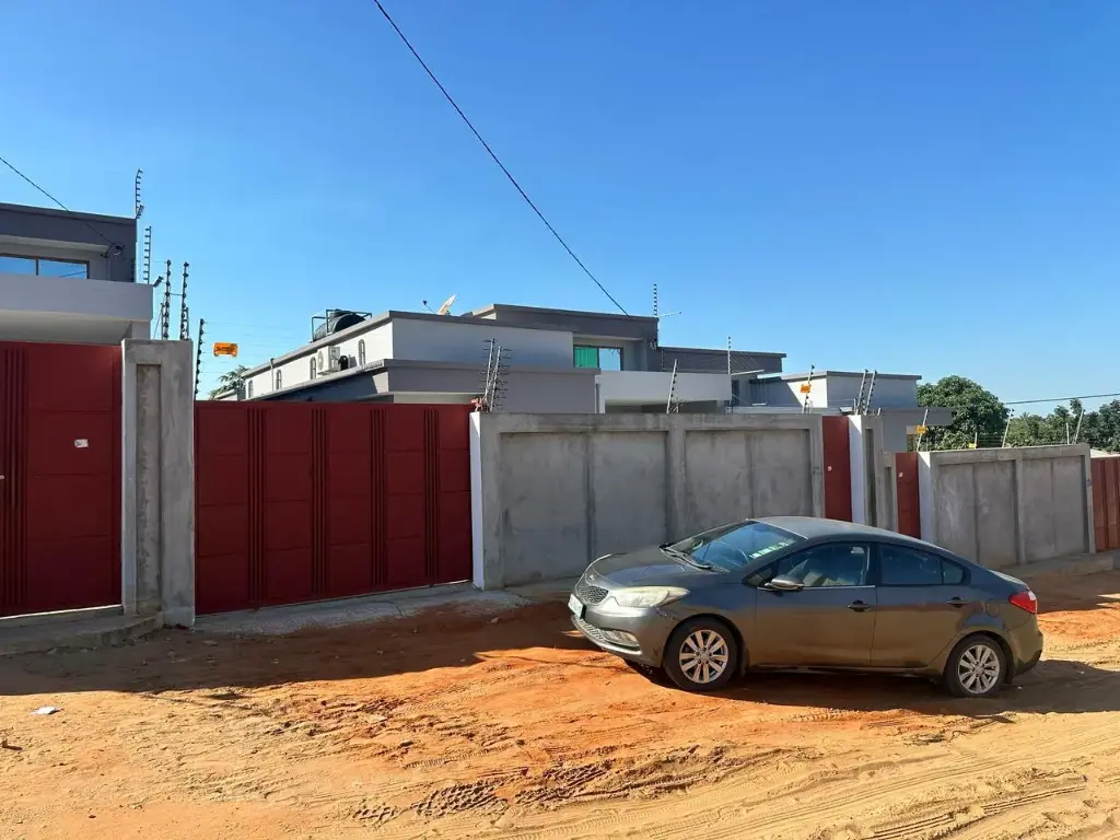 Vivenda T2 com Suíte em Condomínio - Matendene, Zimpeto